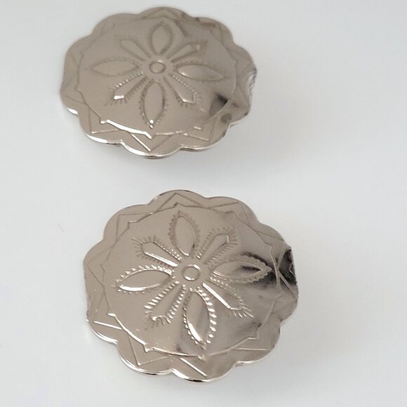 Shiny Chrome Plated Concho Detailed Earrings Pierced 1" - Picture 1 of 5